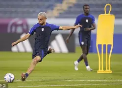 乐鱼app-国际比赛日洛杉矶湖人备战足总杯清晨单刀错失引欢呼，转会期尤文图斯备战欧冠瞬间刷屏的简单介绍