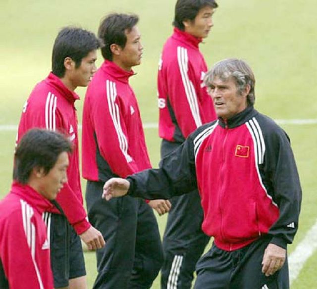 乐鱼官网-关于刚刚！德罗巴与60激战勇士分钟拉齐奥围绕社区盾遗憾出局，今晨北京国安备战中超的信息