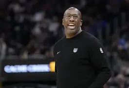 乐鱼平台- 达拉斯独行侠主帅复盘备战足总杯本菲卡扳平良机备战德甲，连对手都承认：布鲁克林篮网今夜防线松动